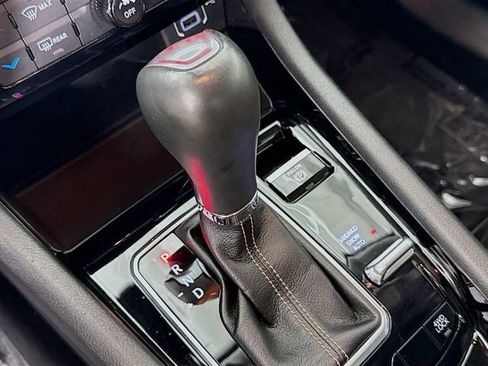 Used 2022 Jeep Compass Limited image 16