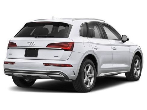Used 2023 Audi Q5 2.0T Premium Plus w/ Premium Plus Package AWD/4WD image 2