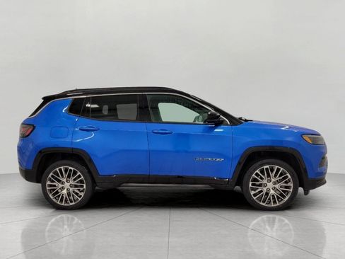 Used 2024 Jeep Compass Limited w/ Elite Group AWD/4WD image 12