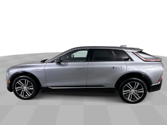 Used 2024 Cadillac Lyriq Luxury AWD/4WD image 5