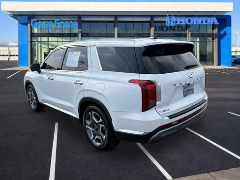 Used 2024 Hyundai Palisade Limited image 3