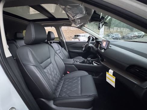 New 2026 Nissan Rogue Platinum w/ Platinum Premium Package AWD/4WD image 5