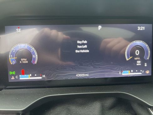 Used 2021 Jeep Grand Cherokee L Limited w/ Luxury Tech Group II image 18