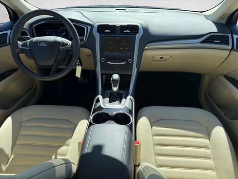 Used 2014 Ford Fusion SE FWD image 15