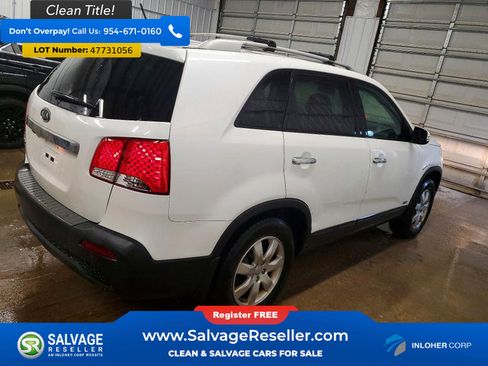 Used 2013 Kia Sorento LX w/ Convenience Pkg image 4