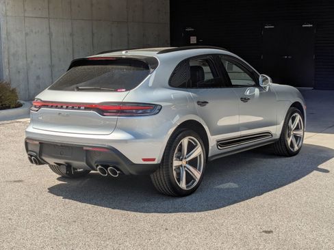 New 2026 Porsche Macan AWD/4WD image 9