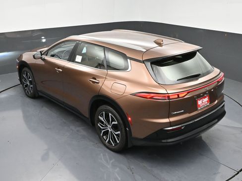 New 2025 Toyota Crown Signia image 34