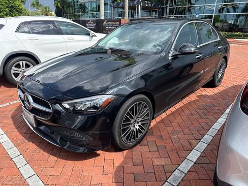 Used 2023 Mercedes-Benz C 300 Sedan image 2