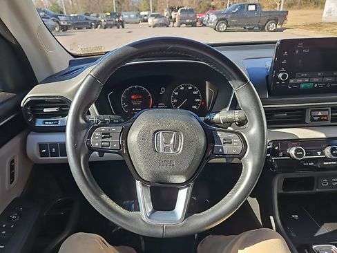 Used 2023 Honda Pilot EX-L image 17