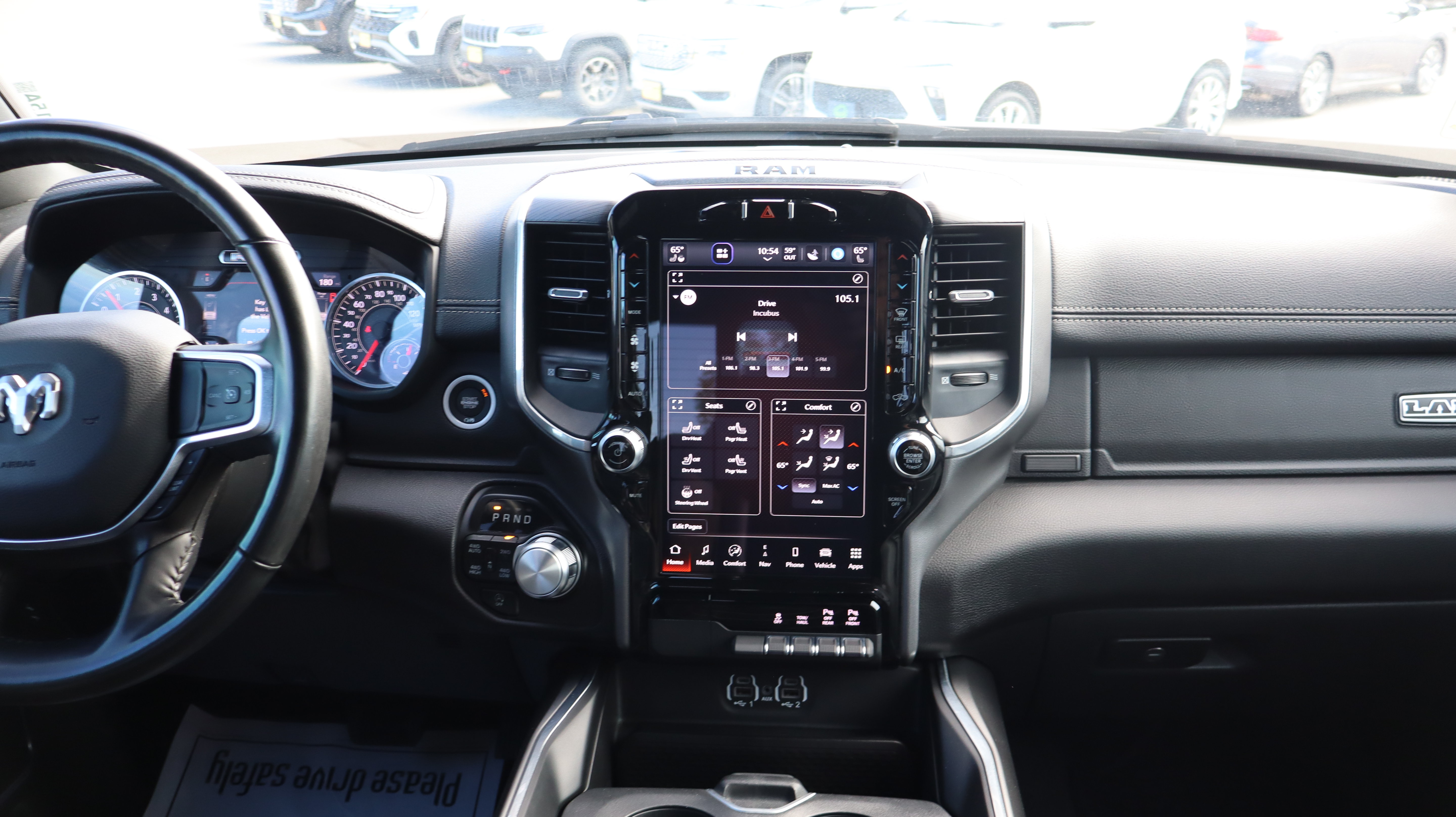 Used 2023 RAM 1500 Laramie AWD/4WD image 11