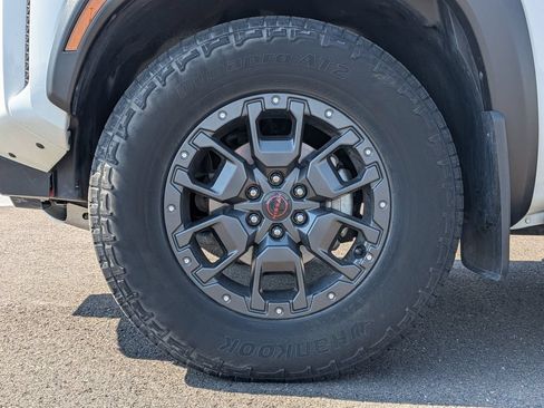 Used 2022 Nissan Frontier PRO-4X w/ Pro-4X Premium Package AWD/4WD image 26