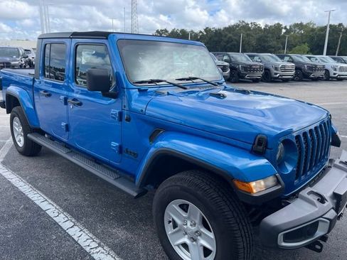 Used 2021 Jeep Gladiator Sport AWD/4WD image 2