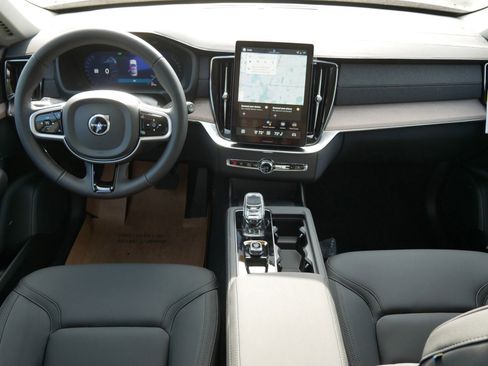 New 2026 Volvo XC90 B5 Plus image 7