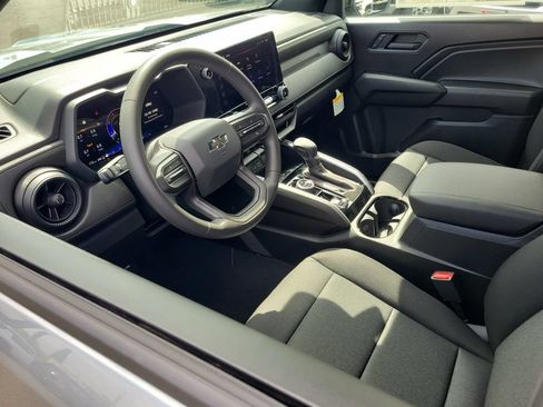 Used 2026 Chevrolet Colorado Trail Boss AWD/4WD image 3