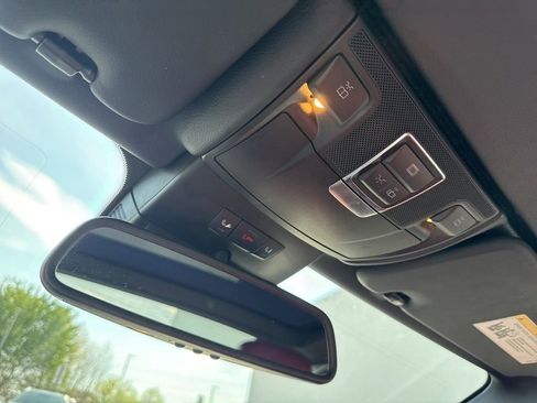 Used 2013 Mercedes-Benz SL 550 image 26