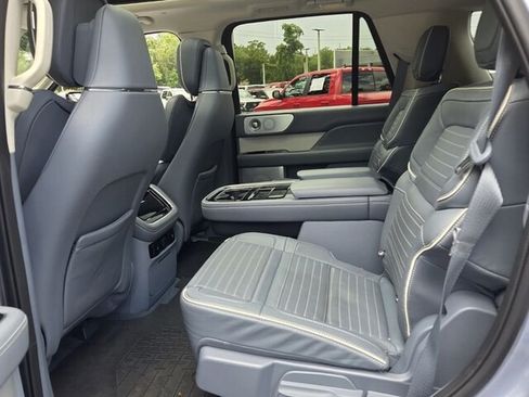 Used 2024 Lincoln Navigator Black Label AWD/4WD image 7