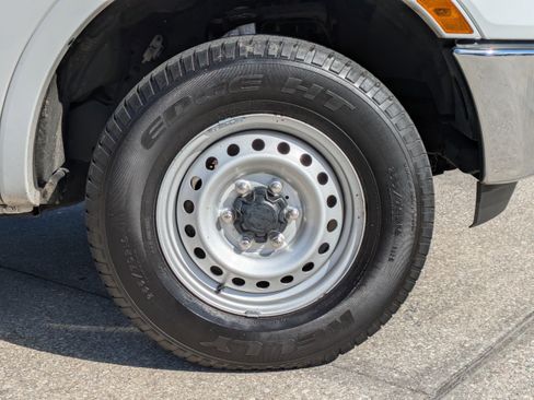 Used 2019 Ford Ranger XL w/ Equipment Group 101A Mid image 11