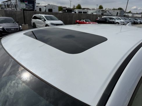 Used 2026 Honda Odyssey Elite image 9