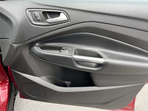 Used 2019 Ford Escape Titanium FWD image 24