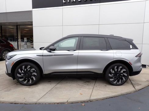 New 2026 Lincoln Nautilus Reserve w/ Jet Appearance Package image 2