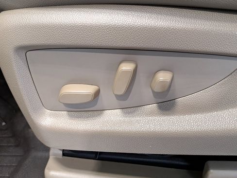 Used 2019 Chevrolet Suburban Premier image 28