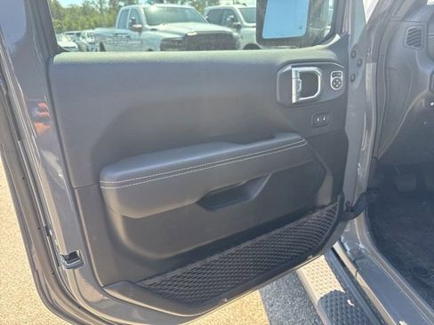 Used 2023 Jeep Wrangler Unlimited Sahara w/ Cold Weather Group AWD/4WD image 16