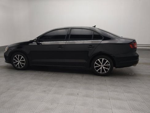 Used 2018 Volkswagen Jetta SE FWD image 3