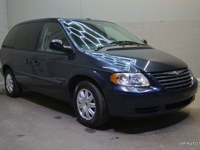 Used 2006 Chrysler Town & Country