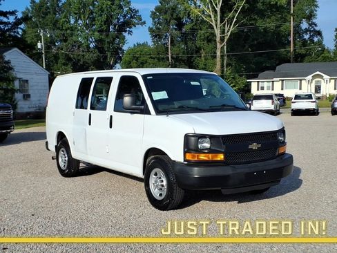 Used 2016 Chevrolet Express 2500 RWD image 1