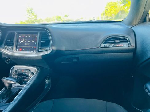 Used 2021 Dodge Challenger R/T Scat Pack RWD image 13