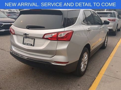 Used 2020 Chevrolet Equinox LT w/ Driver Convenience Package FWD image 5