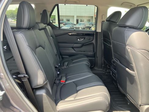 Certified 2025 Honda Pilot EX-L image 33