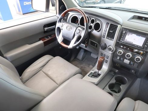 Used 2016 Toyota Sequoia Platinum RWD image 15