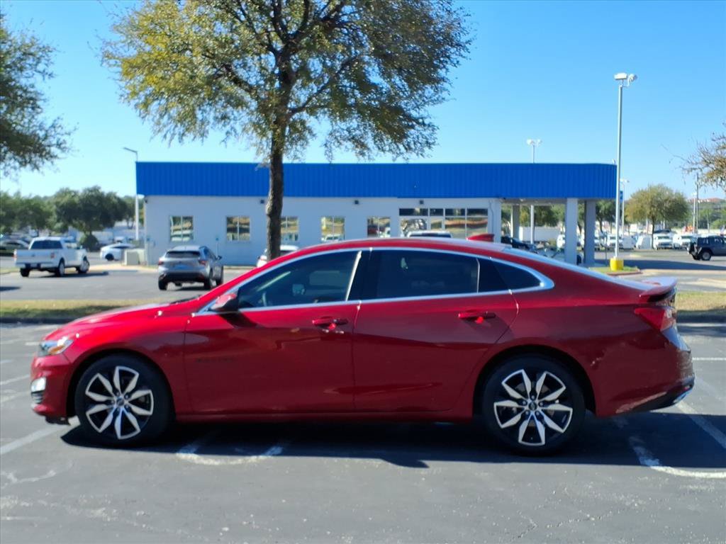 Used 2025 Chevrolet Malibu RS FWD image 9