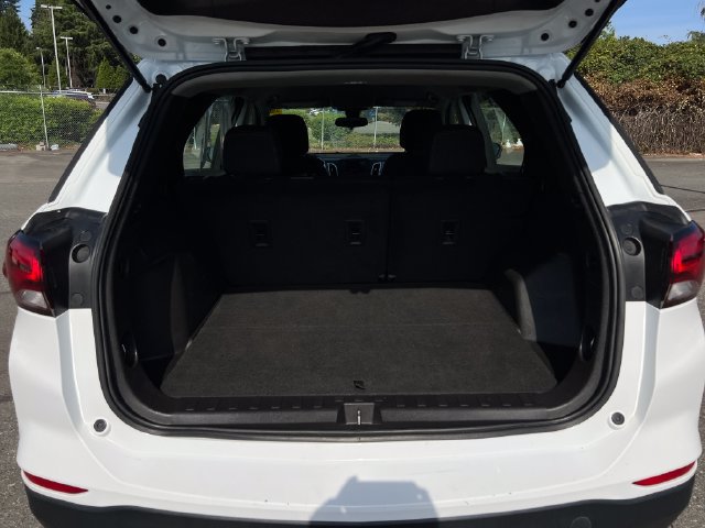 Used 2022 Chevrolet Equinox LS w/ Driver Confidence II Package AWD/4WD image 12