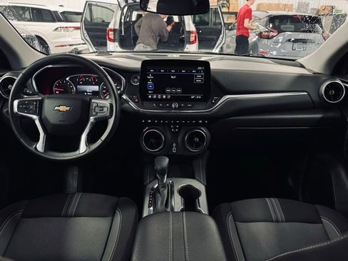 Used 2025 Chevrolet Blazer LT image 21