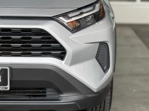 Used 2023 Toyota RAV4 XLE w/ Convenience Package image 6