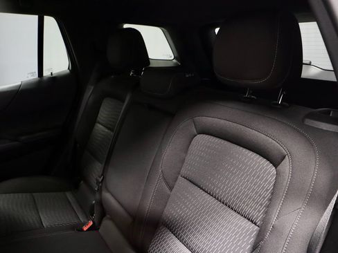 Used 2026 Chevrolet Equinox LT FWD image 23