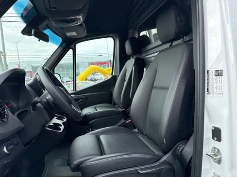 Used 2024 Mercedes-Benz Sprinter 144 Cargo image 9