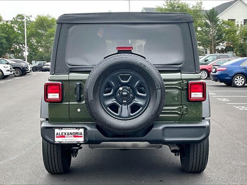 Used 2022 Jeep Wrangler Unlimited Sport AWD/4WD image 4