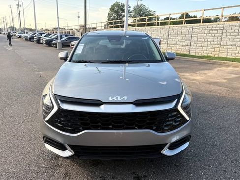 Used 2024 Kia Sportage EX FWD image 9