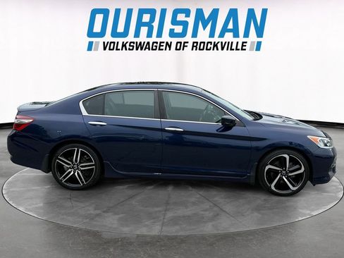 Used 2016 Honda Accord Sport image 7