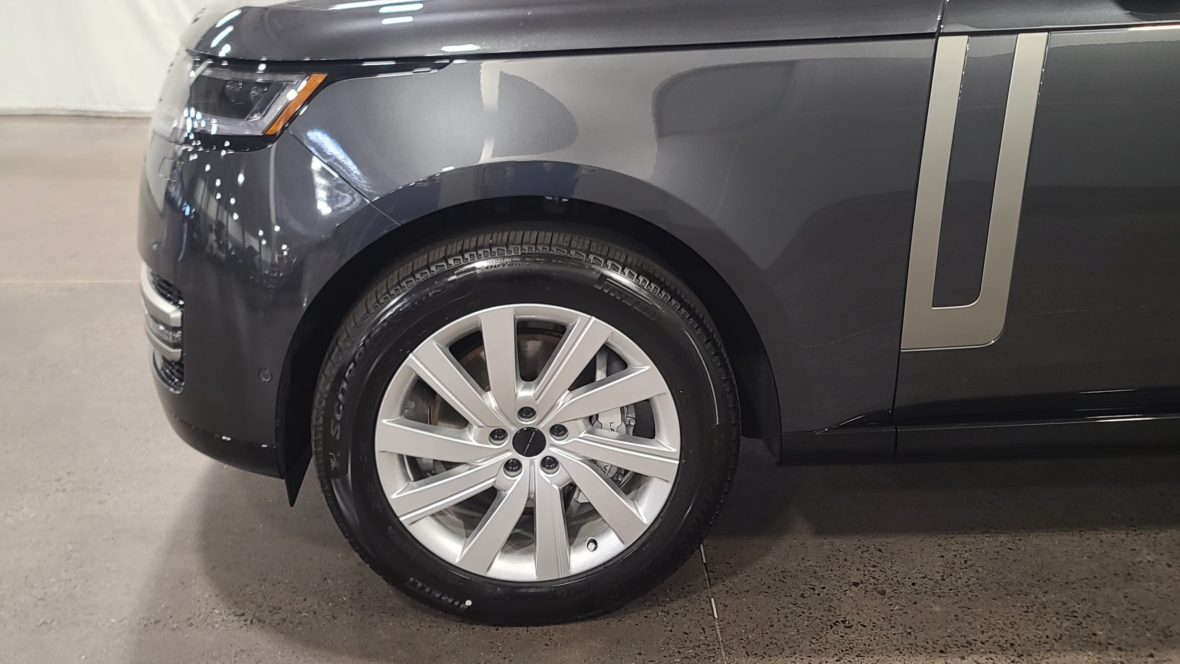 New 2026 Land Rover Range Rover SE AWD/4WD image 10
