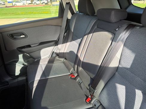 Used 2021 Nissan Rogue SV FWD image 29