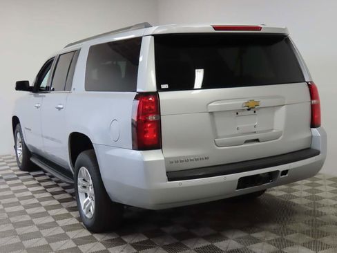 Used 2020 Chevrolet Suburban LT image 3