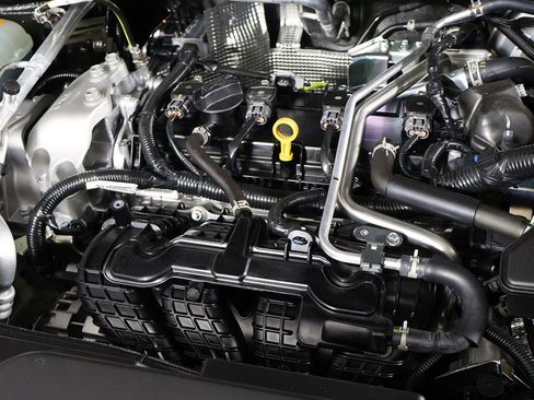 New 2025 Mitsubishi Outlander SE image 19