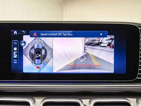 Used 2025 Mercedes-Benz GLS 450 4MATIC image 41