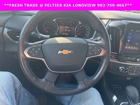 Used 2022 Chevrolet Traverse LT image 13