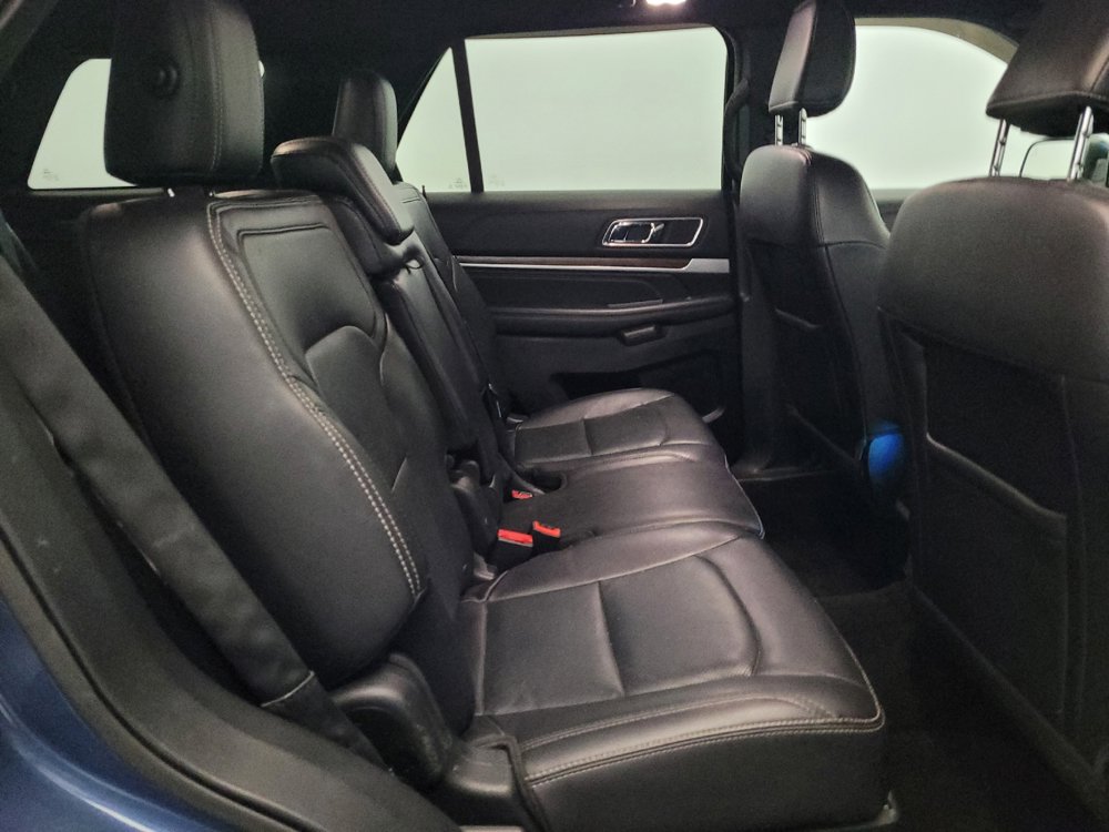 Used 2018 Ford Explorer Limited w/ Equipment Group 301A AWD/4WD image 19