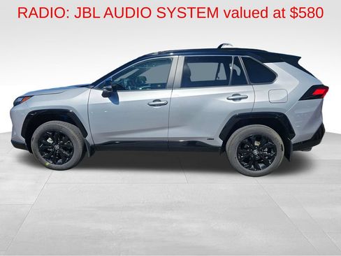 Used 2023 Toyota RAV4 XSE AWD/4WD image 7